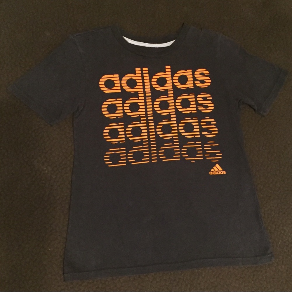 Boys Adidas medium short sleeve T-shirt